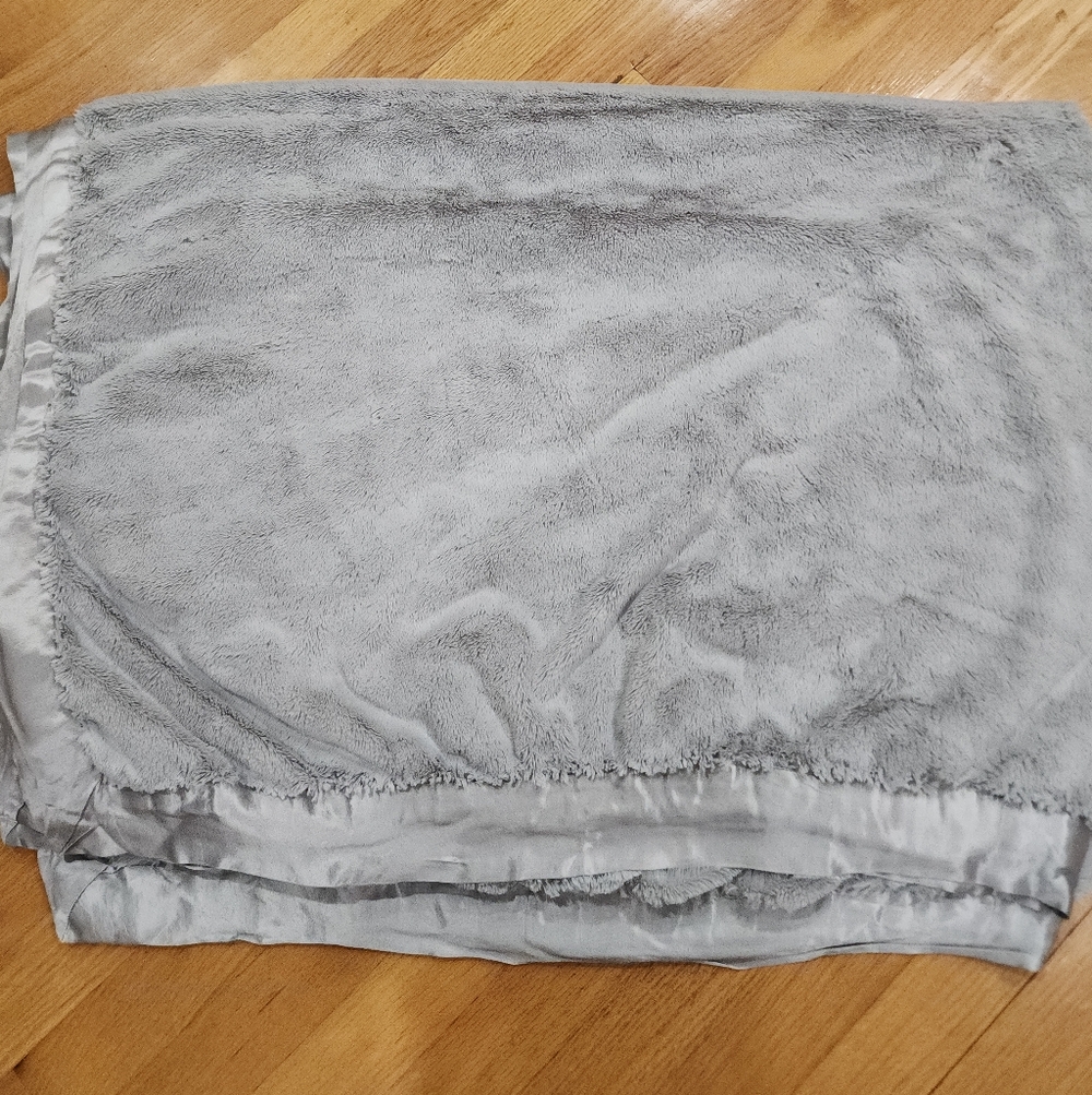 Little Giraffe Home Large Luxe Blanket